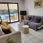 Lägenhet Joli Avec Piscine Antibes