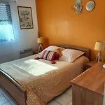 Lägenhet Joli Avec Piscine