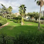 Lägenhet Joli Avec Piscine Antibes
