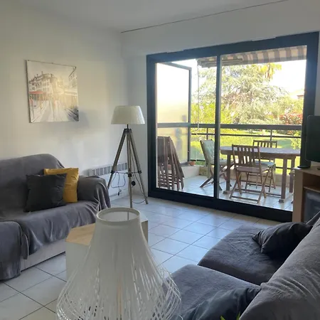 Joli Avec Piscine Lägenhet *
