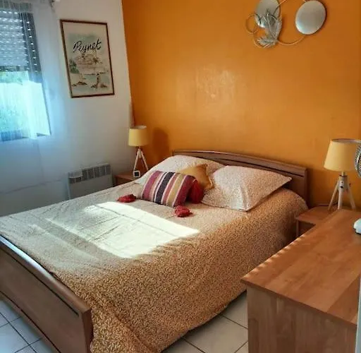 Lejlighed Joli Avec Piscine